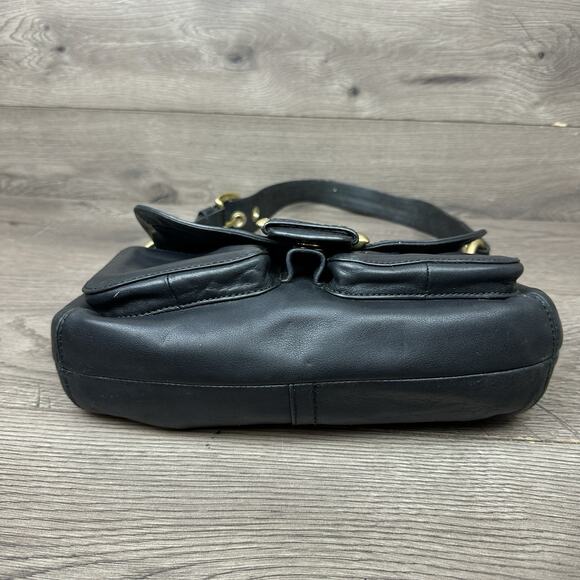 VTG COACH Leather Soho Flap Shoulder Bag Black Gold Tone W/Charm F11842 Y2K - Picture 6 of 14